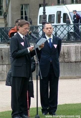 Jean Le Bitoux, accompagné du président exécutif du MDH, René Lalement (cliché : Franck Dennis)